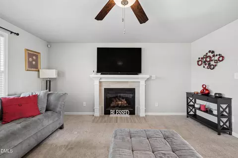 Living - 75 Falling Leaf Ln, Benson, NC 27504 photo 2 of 3