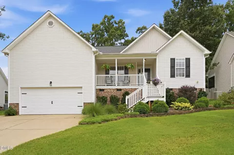 1044 S Willhaven Dr, Fuquay Varina, NC 27526