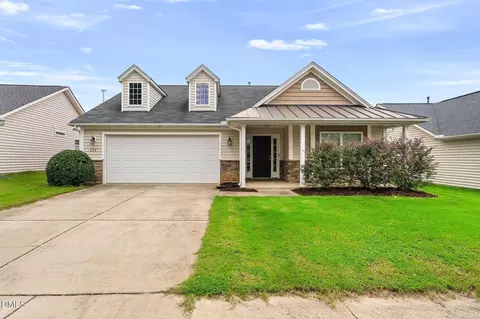 624 Lawson Cypress Ln, Fuquay Varina, NC 27526