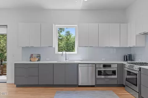 Kitchen - 808 Glendale Ave, Durham, NC 27701 photo 3 of 6
