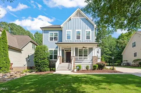 613 Morning Oaks Dr, Holly Springs, NC 27540