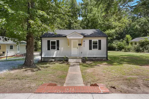 809 S 3rd St, Sanford, NC 27330