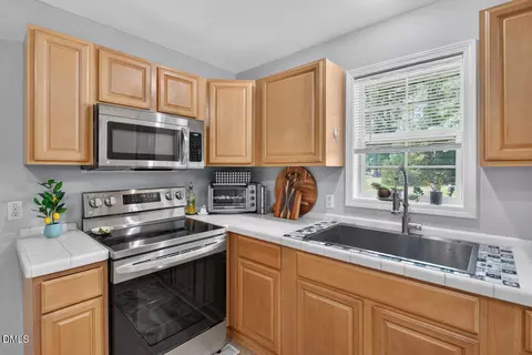 5758 Fancy Loop Rd, Graham, NC 27253 photo 11