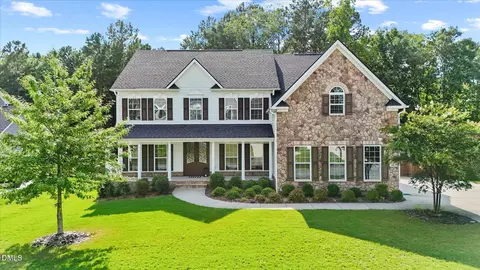 2812 Clifton Oaks Dr, New Hill, NC 27562