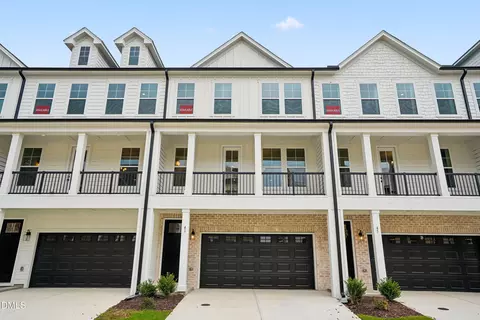 41 E Tiger Lily Trl # 57, Clayton, NC 27527