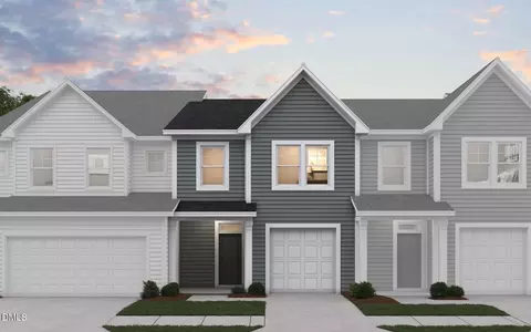 3221 Bailey Lk Dr, Fuquay Varina, NC 27526