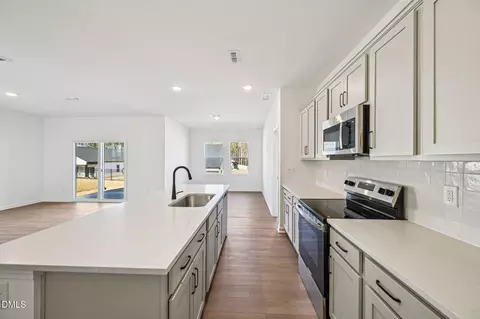 Kitchen - 6651 Chillingham Dr #93, Middlesex, NC 27557 photo 5 of 10