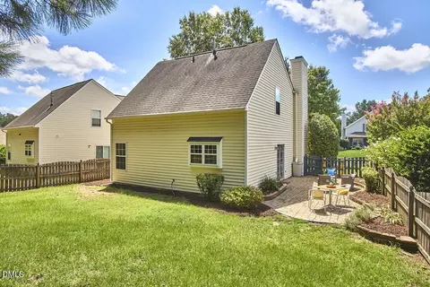 Exterior - 628 Ashford Ln, Durham, NC 27713 photo 8 of 9