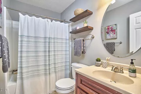 Bath - 628 Ashford Ln, Durham, NC 27713 photo 1 of 2