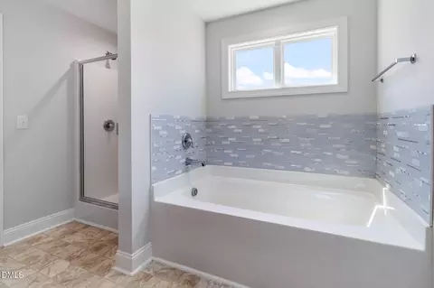 Bath - 1608 Osprey Ridge Dr, Willow Spring, NC 27592 photo 4 of 5