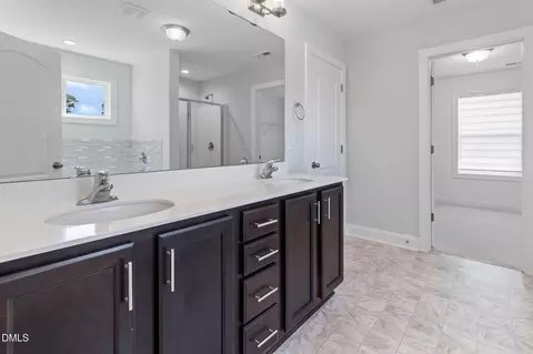 Bath - 1608 Osprey Ridge Dr, Willow Spring, NC 27592 photo 3 of 5