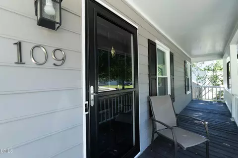 109 Burkwood Ln, Raleigh, NC 27609
