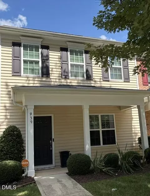 939 Ileagnes Rd, Raleigh, NC 27603
