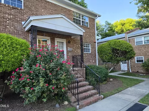 506 N Greensboro St #35, Carrboro, NC 27510