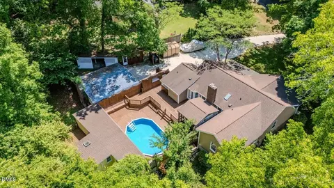 906 Andersonwood Dr, Fuquay Varina, NC 27526