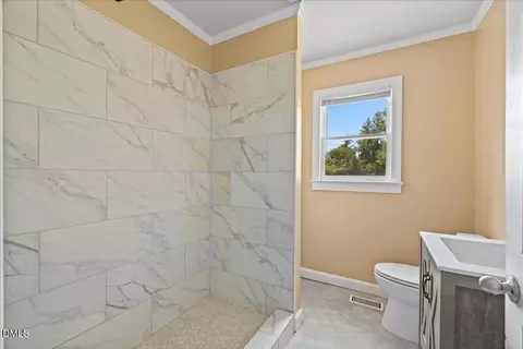 Bath - 1330 E Hanrahan Rd, Ayden, NC 28513 photo 1 of 4