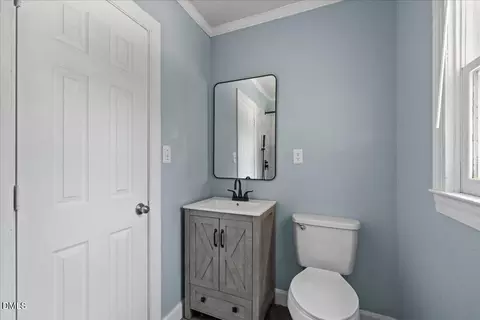 Bath - 1330 E Hanrahan Rd, Ayden, NC 28513 photo 3 of 4