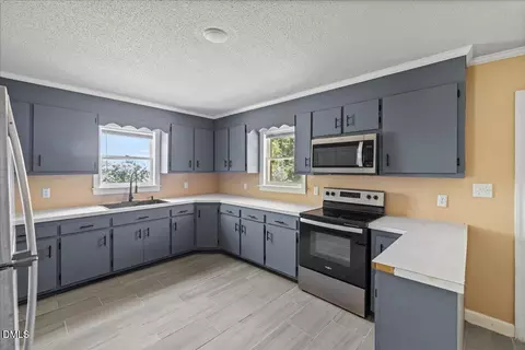 Kitchen - 1330 E Hanrahan Rd, Ayden, NC 28513 photo 1 of 4
