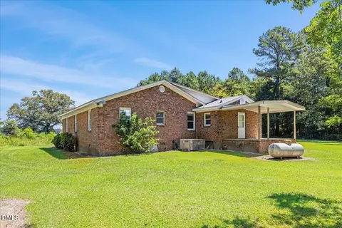 Exterior - 1330 E Hanrahan Rd, Ayden, NC 28513 photo 6 of 11