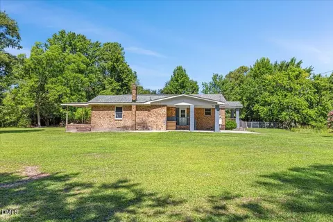 Exterior - 1330 E Hanrahan Rd, Ayden, NC 28513 photo 3 of 11