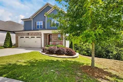 2812 Meadow Bluffs Way, Fuquay Varina, NC 27526