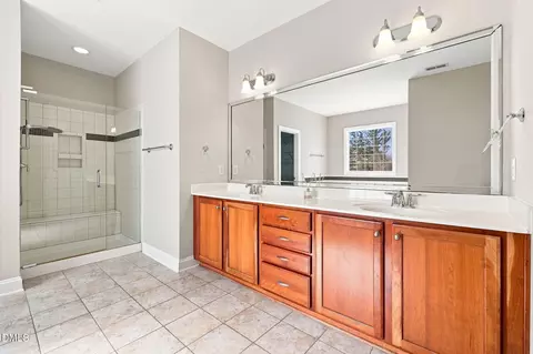 Bath - 426 Powers Ferry Rd, Cary, NC 27519 photo 2 of 6
