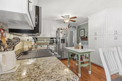 Kitchen - 913 W Core Rd, Dunn, NC 28334 photo 5 of 6
