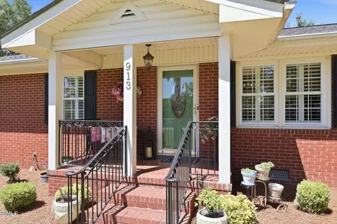 Exterior - 913 W Core Rd, Dunn, NC 28334 photo 3 of 11