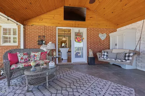 Exterior - 913 W Core Rd, Dunn, NC 28334 photo 11 of 11