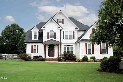 3908 Autumn Creek Dr, Fuquay Varina, NC 27526
