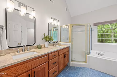 Bath - 5809 Stone Spring Rd, Raleigh, NC 27613 photo 2 of 4