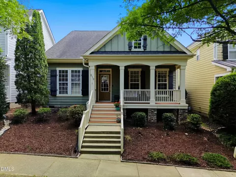 212 Thorndale Dr, Holly Springs, NC 27540