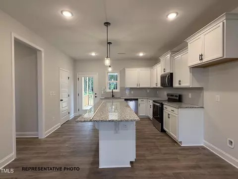 113 Beebalm Run, Dunn, NC 28334 photo 2