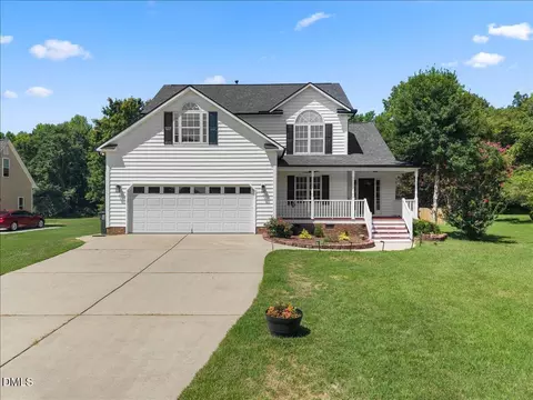 2709 White Rail Dr, Fuquay Varina, NC 27526