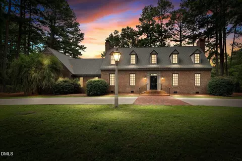 4001 Lochinvar Ln, Rocky Mount, NC 27804