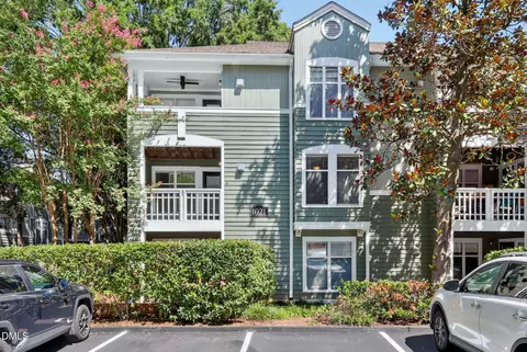 1021 Nicholwood Dr #201, Raleigh, NC 27605