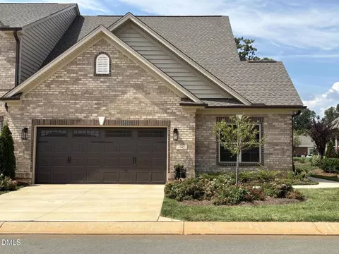 1042 Beechcraft Dr, Mebane, NC 27302