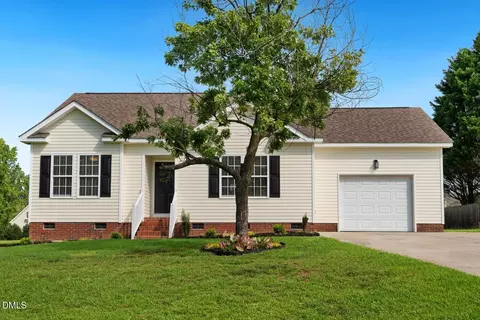 295 Jared Dr, Fuquay Varina, NC 27526