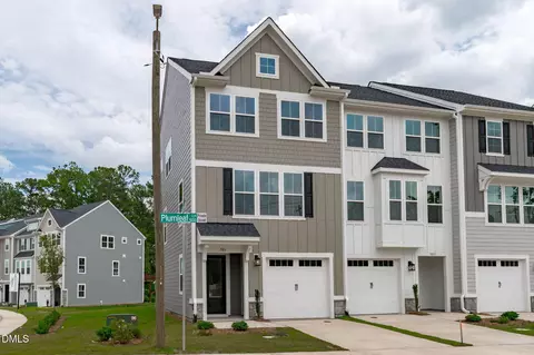 Exterior - 501 Plumleaf Ln, Durham, NC 27703 photo 2 of 6