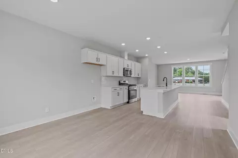 Entry Way - 501 Plumleaf Ln, Durham, NC 27703 photo 1 of 6