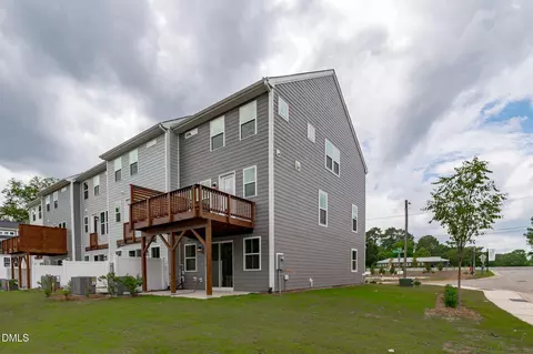 Exterior - 501 Plumleaf Ln, Durham, NC 27703 photo 4 of 6