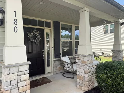 180 Clubhouse Dr, Youngsville, NC 27596