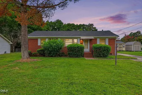 325 Kingston Ave, Rocky Mount, NC 27803