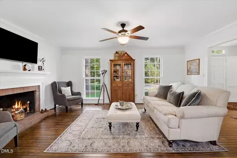 804 Chestnut Dr, Smithfield, NC 27577 photo 7