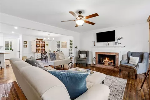 804 Chestnut Dr, Smithfield, NC 27577 photo 5