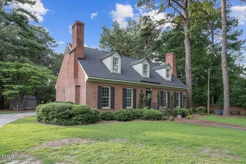 804 Chestnut Dr, Smithfield, NC 27577 photo 2
