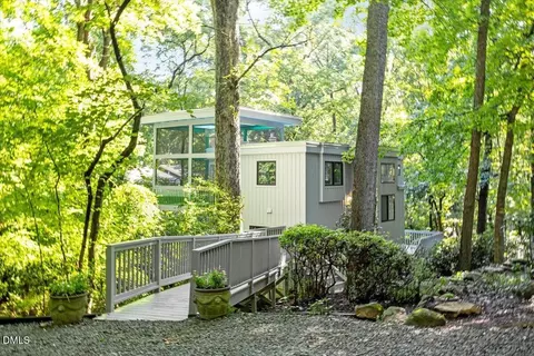 195 Marilyn Ln, Chapel Hill, NC 27514