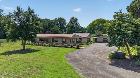 Exterior - 1070 8th St, Virgilina, VA 24598 photo 14 of 15