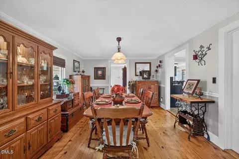 Dining - 1070 8th St, Virgilina, VA 24598 photo 3 of 4