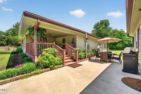 Exterior - 1070 8th St, Virgilina, VA 24598 photo 7 of 15